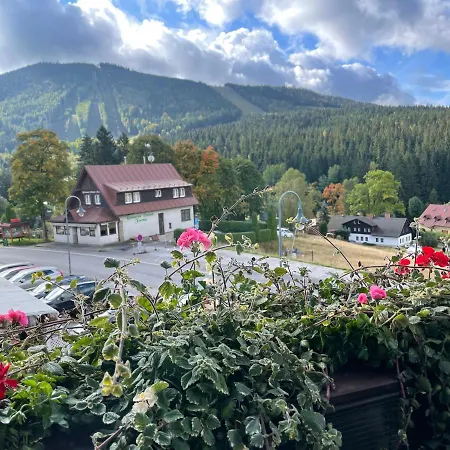 Apartment Grand V Centru Harrachov