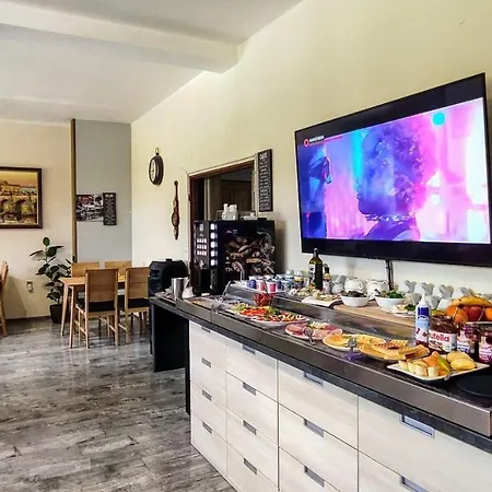Apartment Grand V Centru *