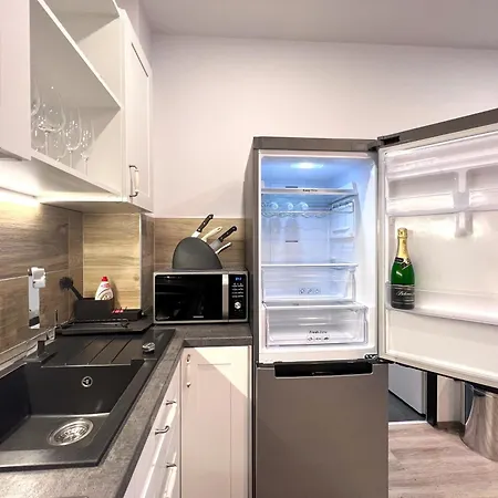 Grand V Centru Apartment