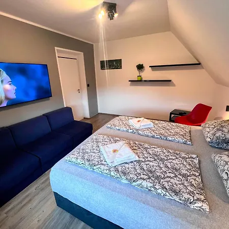 Grand V Centru Apartment Harrachov