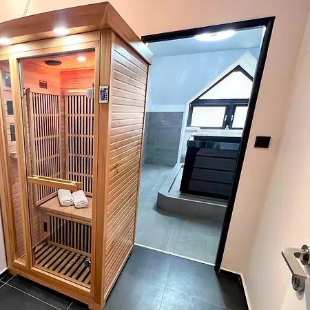 Grand V Centru Apartment