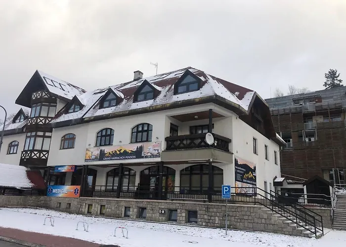 Grand V Centru Apartment